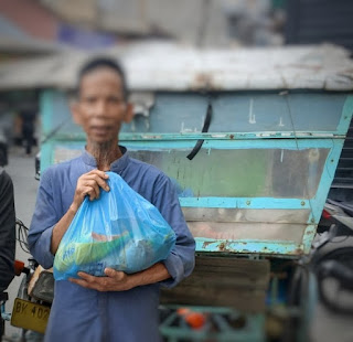 Gerakan Turun ke Jalan, FJPI Sumut Salurkan Paket Sembako Tahap 3 pada Kaum Pinggiran