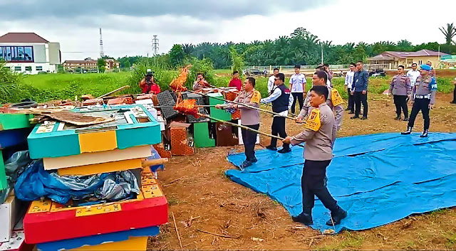 Polda Sumut Musnahkan Ratusan Mesin Judi, 17 Mesin Tembak Ikan dan 240 Jackpot