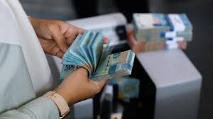 OJK Cabut Izin Sembilan Bank yang Bangkrut di Awal 2024