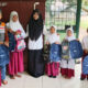 Rumah Zakat dan TORCH Bagikan 1000 Tas Sekolah untuk Anak Pelosok Indonesia