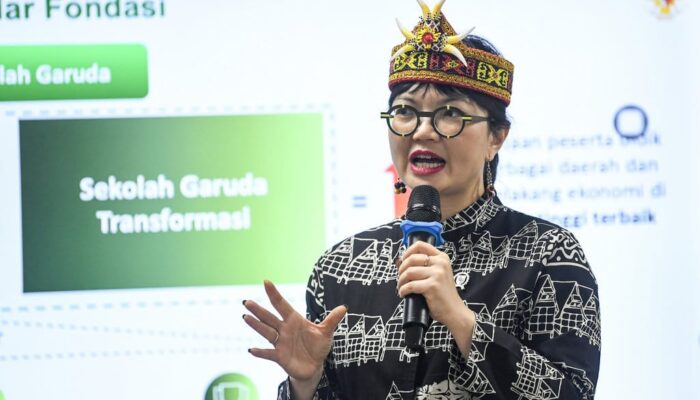 Sekolah Garuda dan Sekolah Rakyat, Begini Menurut Wamendikti