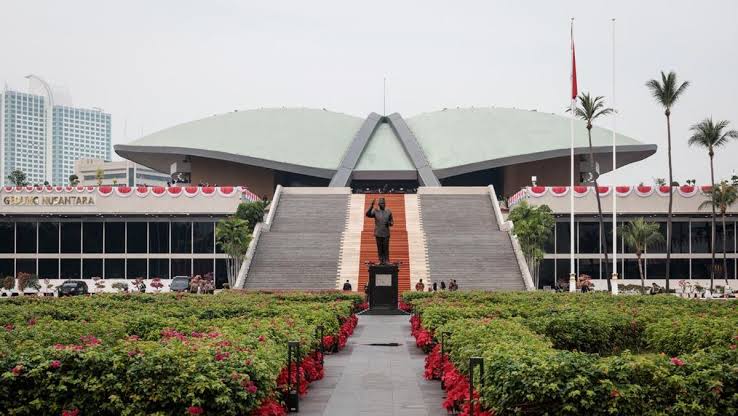 5 Pernyataan Blunder DPR yang Bikin Rakyat Geram: Dari “Nombok Rp50 Juta” sampai “Tolol Sedunia”