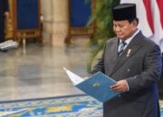 Jejak Reshuffle Kabinet Indonesia: Demi Rakyat atau Sekadar Bagi-bagi Jatah?