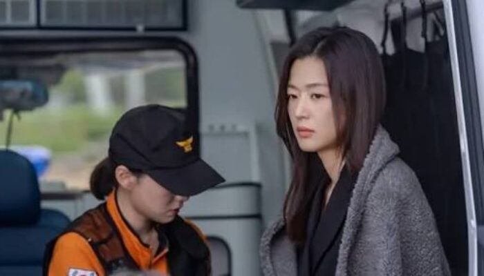 Dialog di Drama Tempest Bikin Jun Ji Hyun Diserang Netizen Tiongkok, Brand Mewah Gercep Tarik Iklan