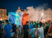 Kerusuhan Pecah di Prancis, Ratusan Ribu Orang Turun Ke Jalan Dalam Aksi Protes “Block Everything”