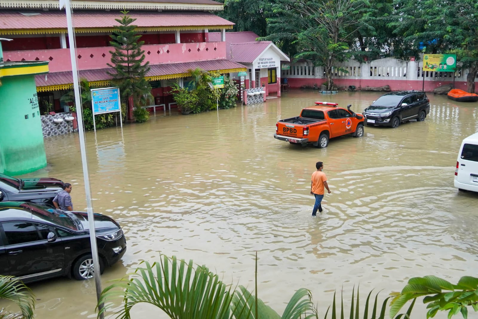 Kota Medan Dikepung Banjir, 3.181 Rumah Terendam dan 10 Ribu Jiwa Terdampak