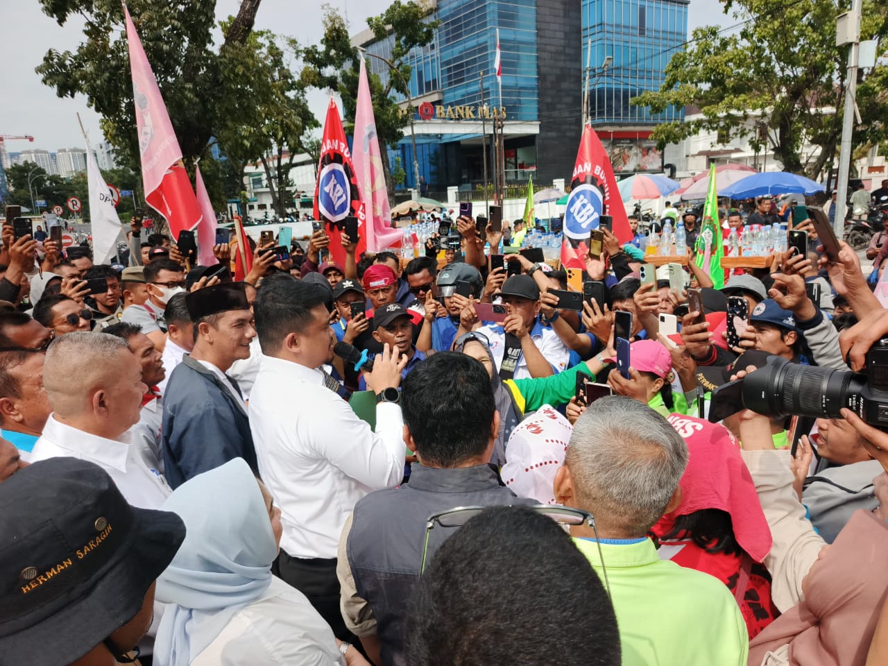 Bobby Nasution Janji Naikkan UMP Sumut 10 Persen, Bentuk Satgas Berantas Pungli Buruh