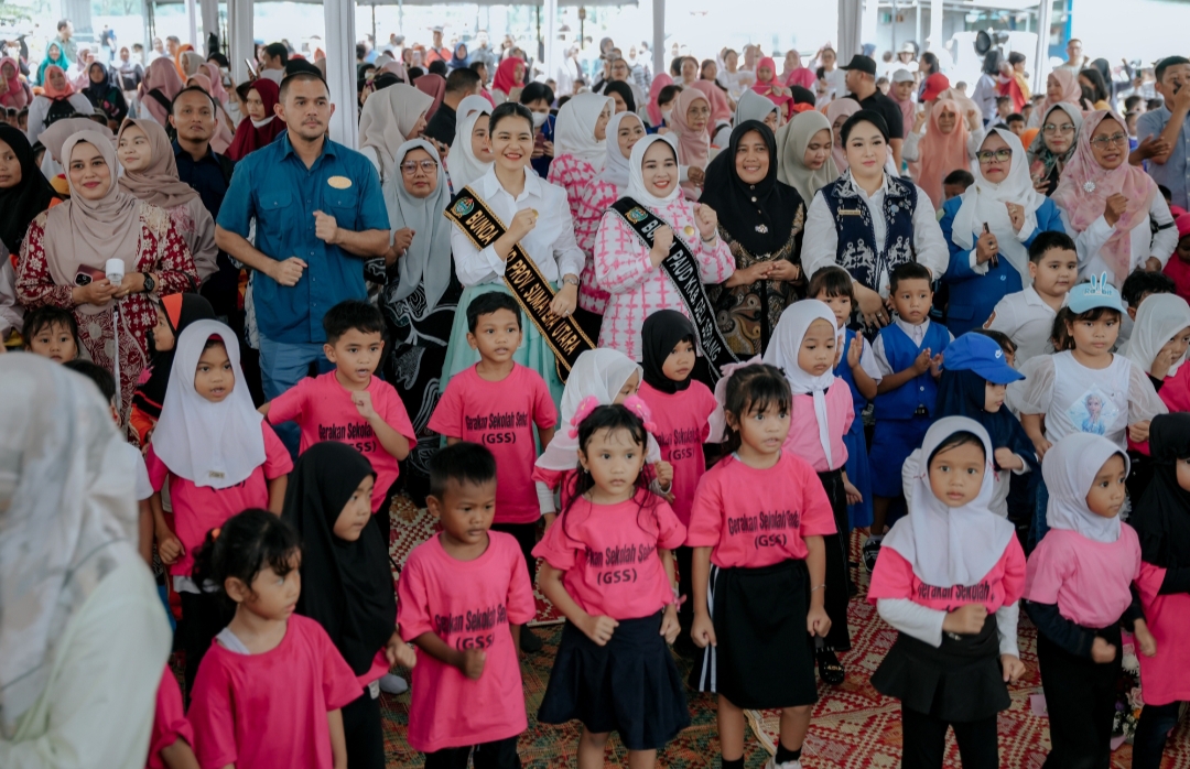 Kahiyang Ayu Ajak Anak PAUD Amalkan Ikrar Kebiasaan Anak Indonesia Hebat