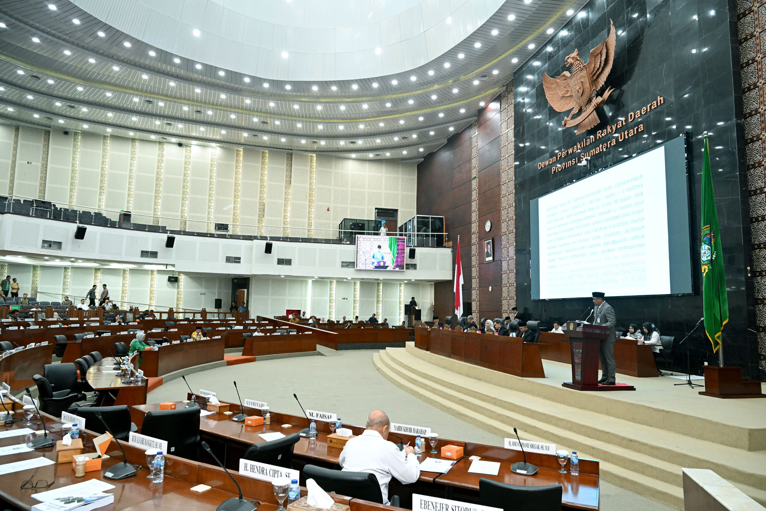 Bobby Nasution Serahkan Ranperda APBD Sumut 2026, Fokus Lima Prioritas Pembangunan